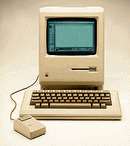 Macintosh uit 1984 met muis